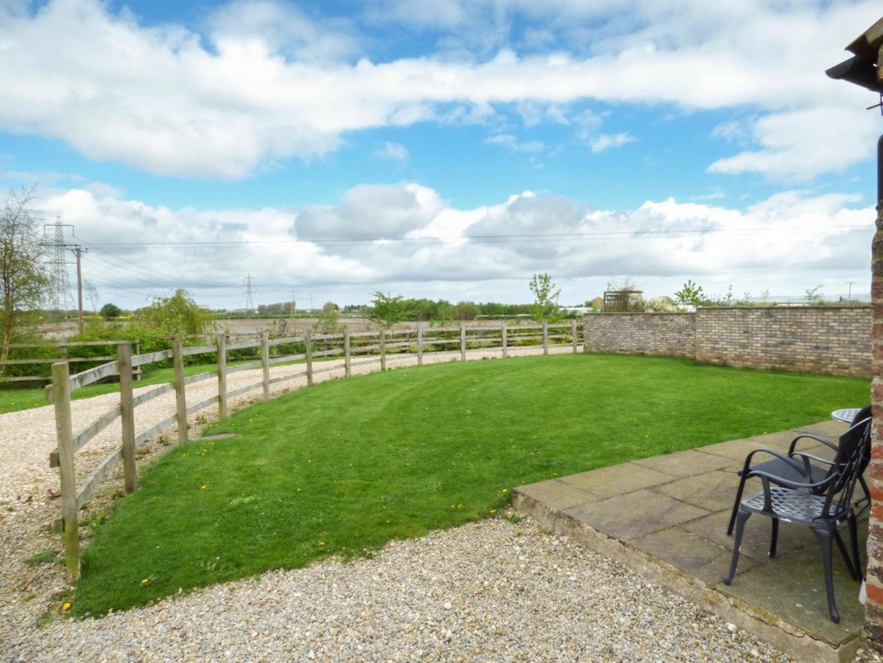 The Cart Shed Villa High Catton Bagian luar foto