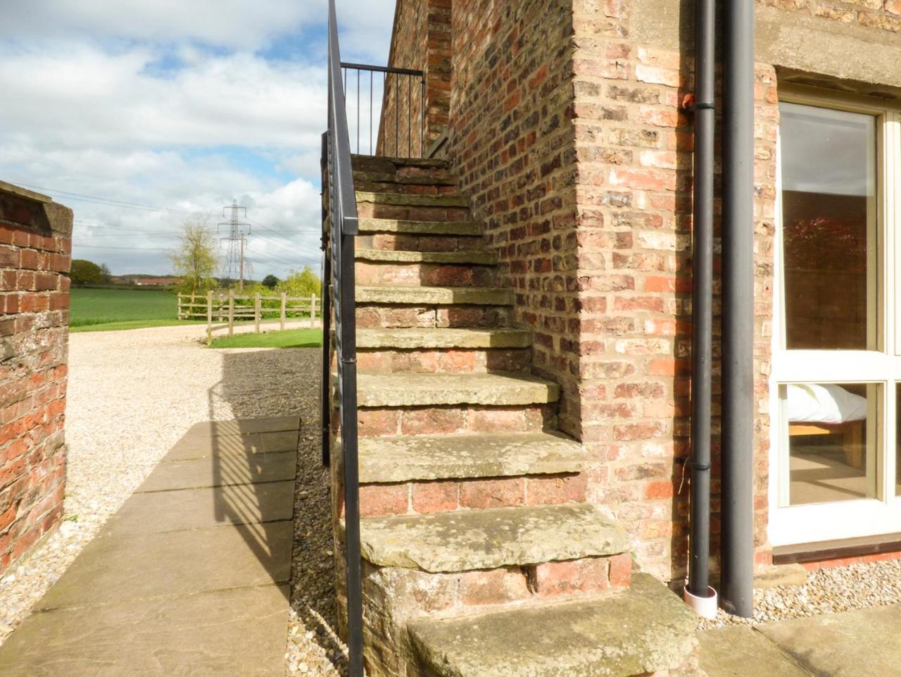 The Cart Shed Villa High Catton Bagian luar foto